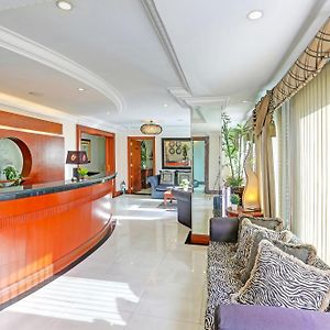 Collection O Vip Suites, Near Pnr Pasay Evangelista, Makati Manila